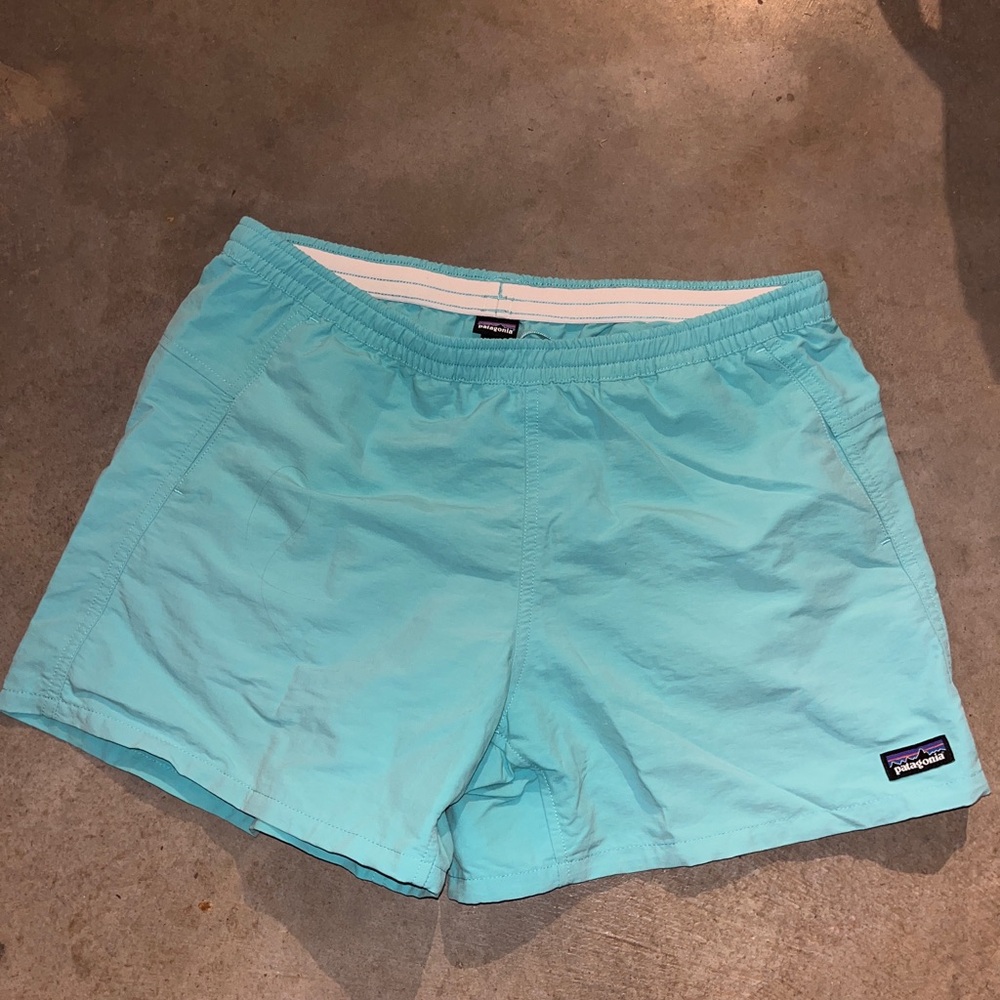COPY - Size medium 4” patagonia shorts